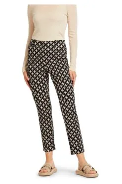 Marc Cain Hosen Schmal Geschnittene Hose Black -Marc Cain Geschäft 01cbd2b09ceafa33f98d0e456ec0193b