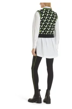 Marc Cain Westen Sleveless Knitwear Black -Marc Cain Geschäft 131fd5e855a8ac9097089a5bc61fc44b