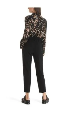 Marc Cain Hosen Cropped-Hose Black -Marc Cain Geschäft 98eafcbfa8f6e38d19fc32a2722952f3