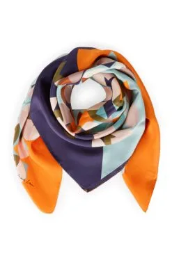 Marc Cain Schals Gebrauchte Schnelle 35 Monogrammhandtasche Orange -Marc Cain Geschäft 9c80a65a59a3bea5be1254e09cb247bd